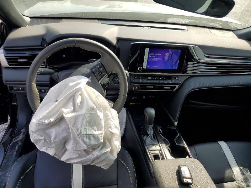 2025 TOYOTA CAMRY LE — Фото 8 из 13