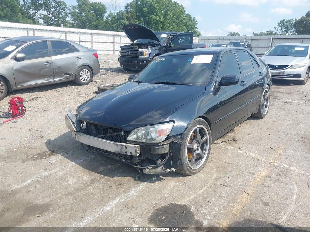 JTHBD192440090913 2004 LEXUS IS 300 photo no. 2