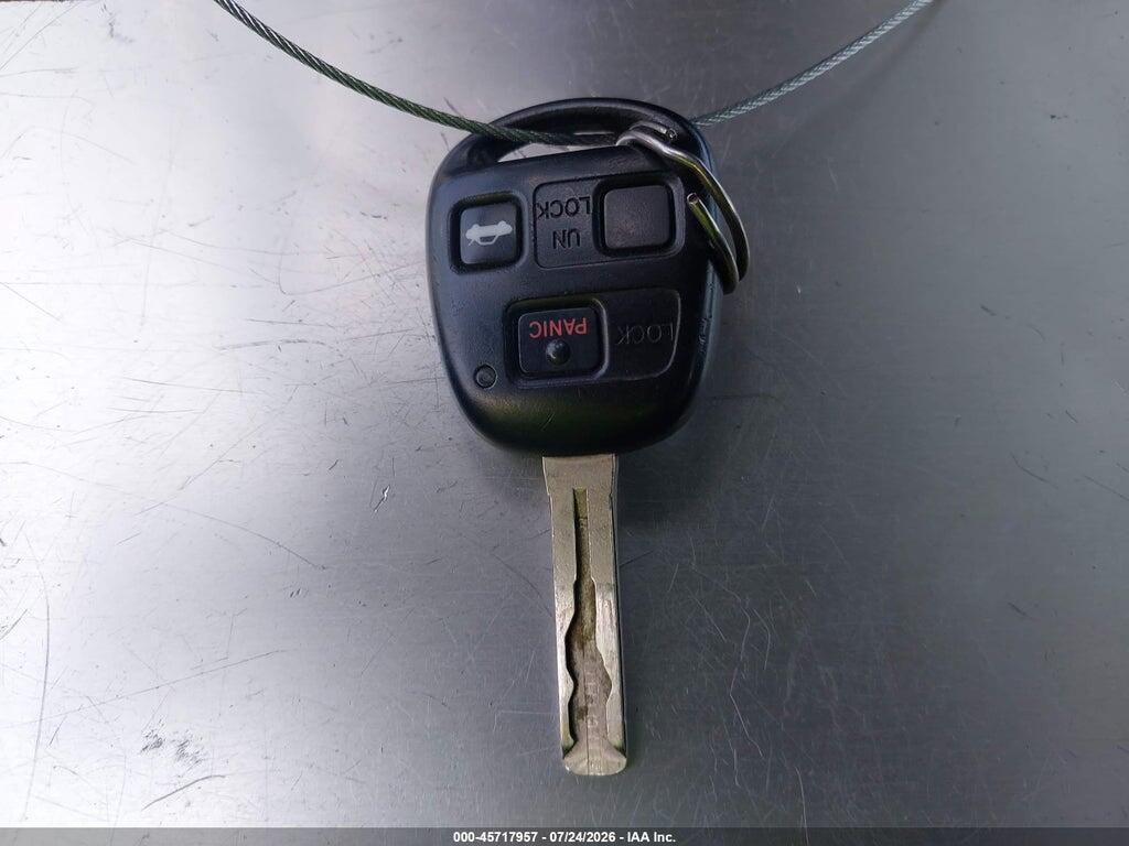 JTHBD192240082874 2004 LEXUS IS 300 photo no. 11