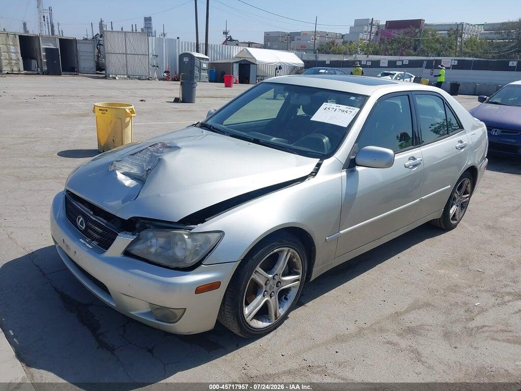 JTHBD192240082874 2004 LEXUS IS 300 photo no. 2