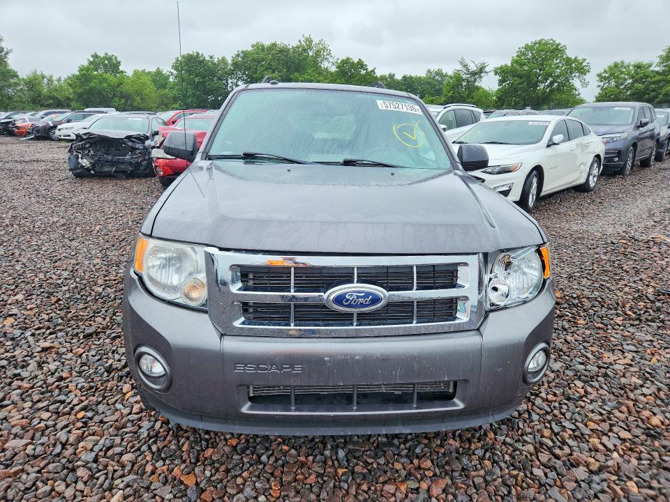2011 FORD ESCAPE XLT — Фото 5 из 12