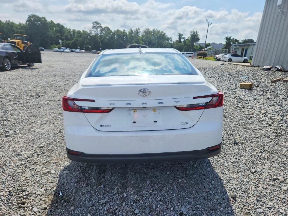 2025 TOYOTA CAMRY LE — Фото 6 из 13