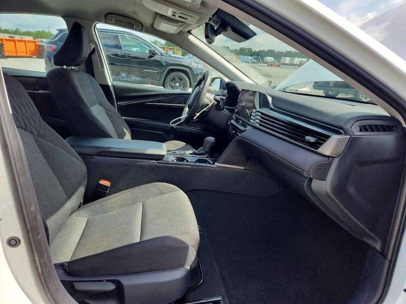 2025 TOYOTA CAMRY LE — Фото 7 из 13