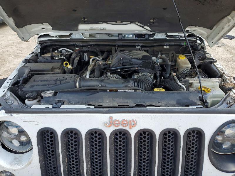 2015 JEEP WRANGLER UNLIMITED SAHARA — Фото 11 из 13