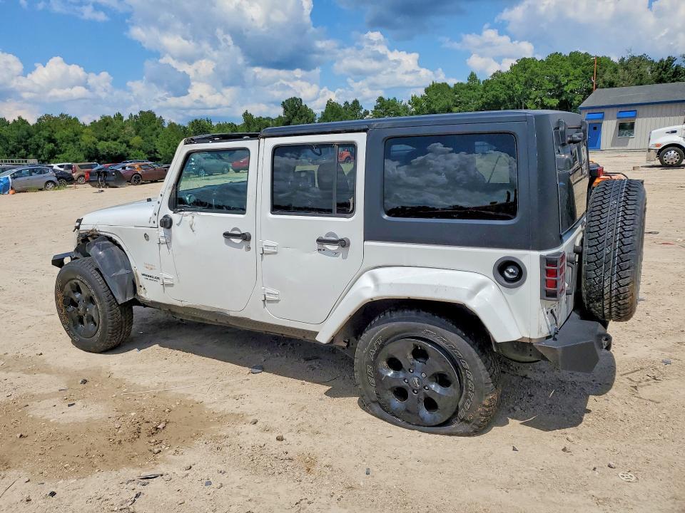 2015 JEEP WRANGLER UNLIMITED SAHARA — Фото 2 из 13