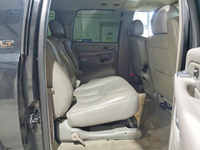 2004 CHEVROLET SUBURBAN C1500 — Фото 11 из 13