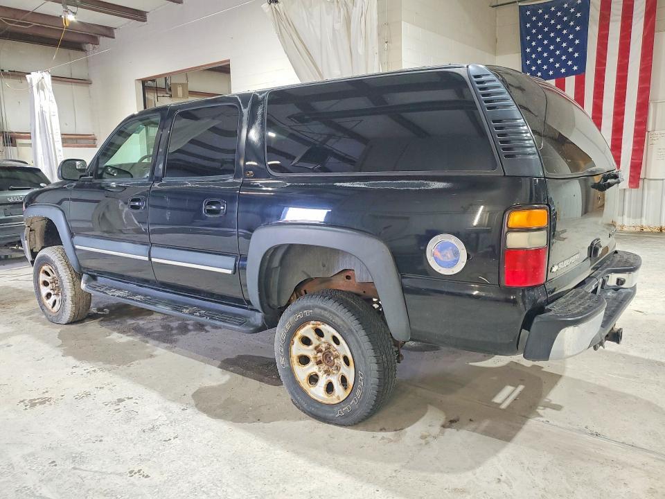 2004 CHEVROLET SUBURBAN C1500 — Фото 2 из 13