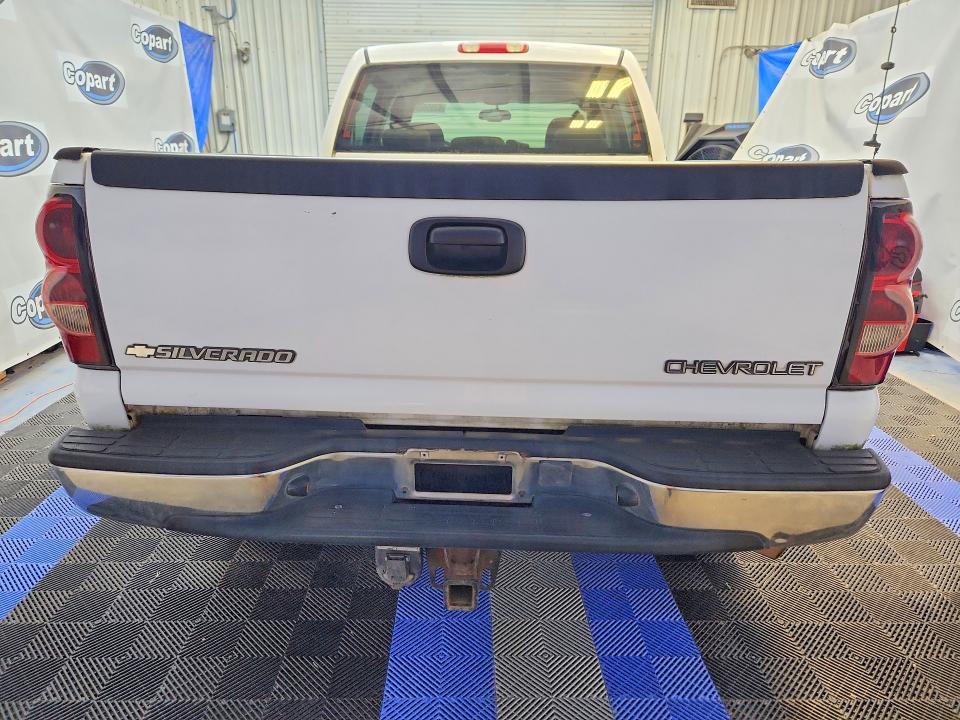 2004 CHEVROLET SILVERADO C2500 HEAVY DUTY — Фото 6 из 12