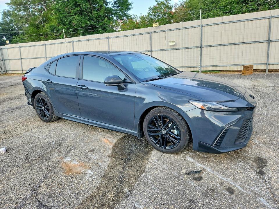2025 TOYOTA CAMRY XSE/XLE/LE/SE — Фото 4 из 12