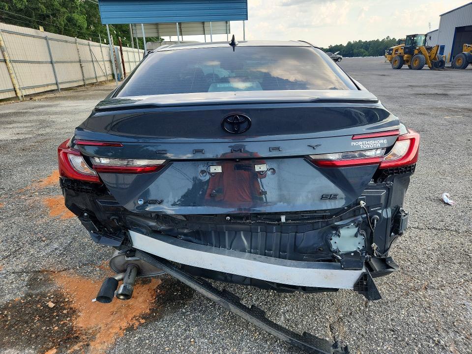 2025 TOYOTA CAMRY XSE/XLE/LE/SE — Фото 6 из 12