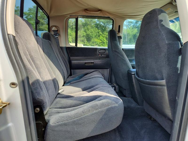 2004 DODGE DAKOTA QUAD SLT — Фото 10 из 12
