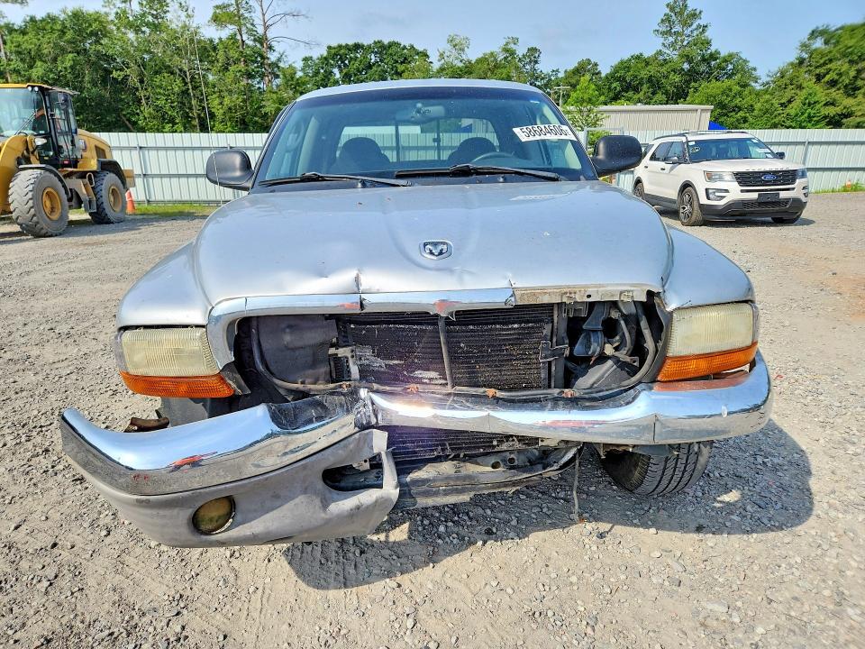 2004 DODGE DAKOTA QUAD SLT — Фото 5 из 12
