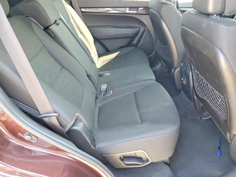 2015 KIA SORENTO LX — Фото 10 из 12