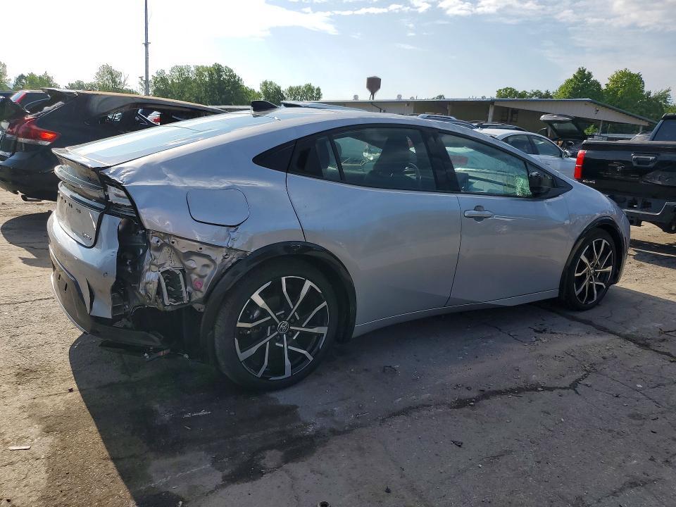 2025 TOYOTA PRIUS PLUG-IN HYBRID XSE PREMIUM — Фото 3 из 12