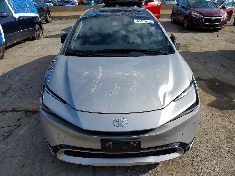 2025 TOYOTA PRIUS PLUG-IN HYBRID XSE PREMIUM — Фото 5 из 12