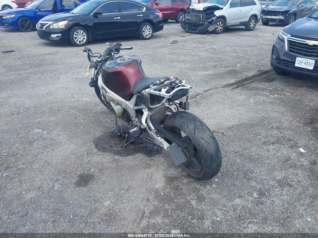 JS1GR7HA822104375 2002 SUZUKI GSX-R750 photo no. 3