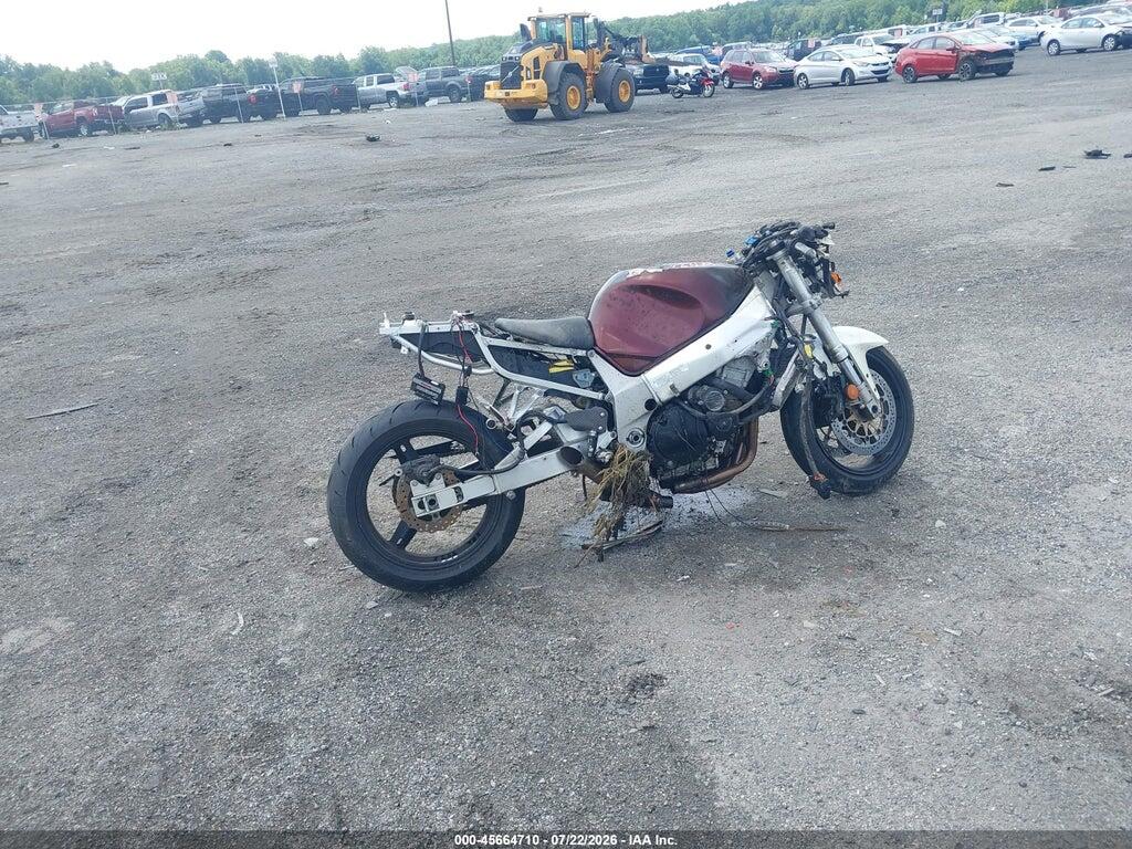 JS1GR7HA822104375 2002 SUZUKI GSX-R750 photo no. 4