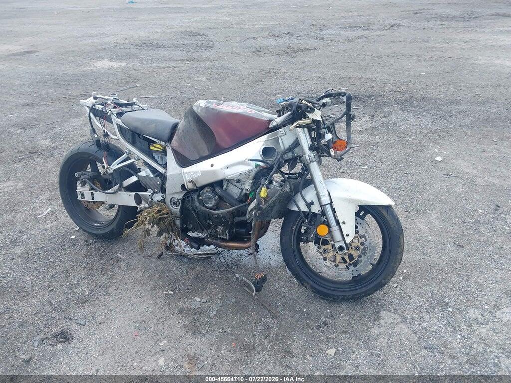 JS1GR7HA822104375 2002 SUZUKI GSX-R750 photo no. 8
