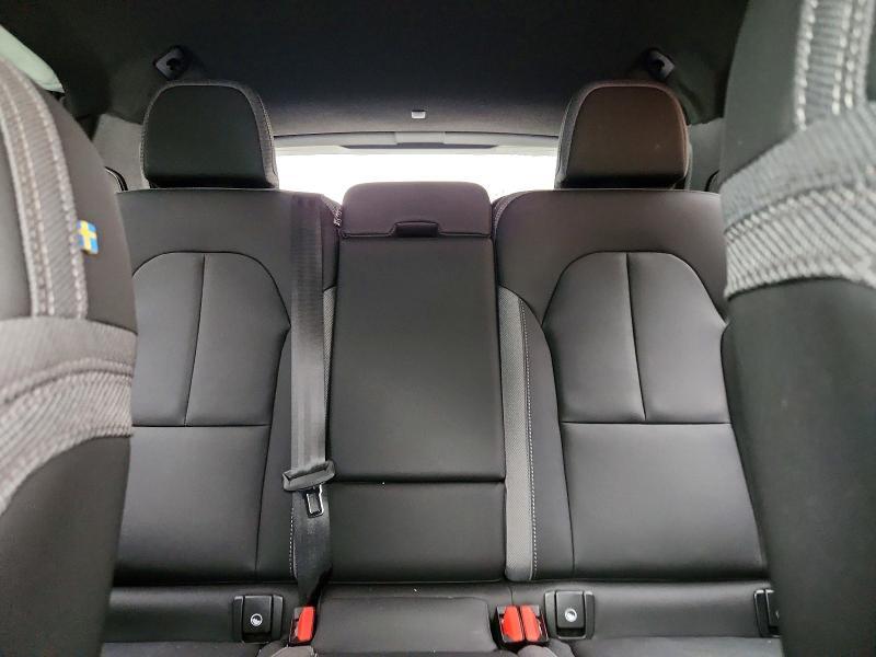 2025 VOLVO EX40 CORE — Фото 10 из 13