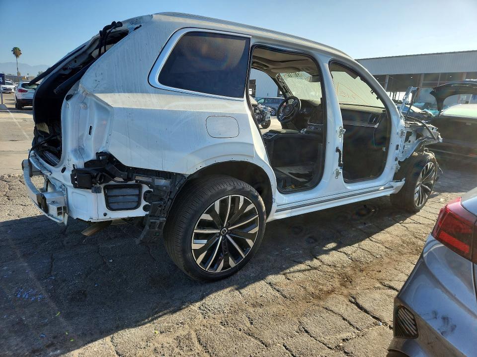 2025 VOLVO XC90 PLUS — Фото 3 из 13