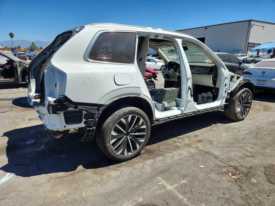 2025 VOLVO XC90 ULTRA — Фото 3 из 13