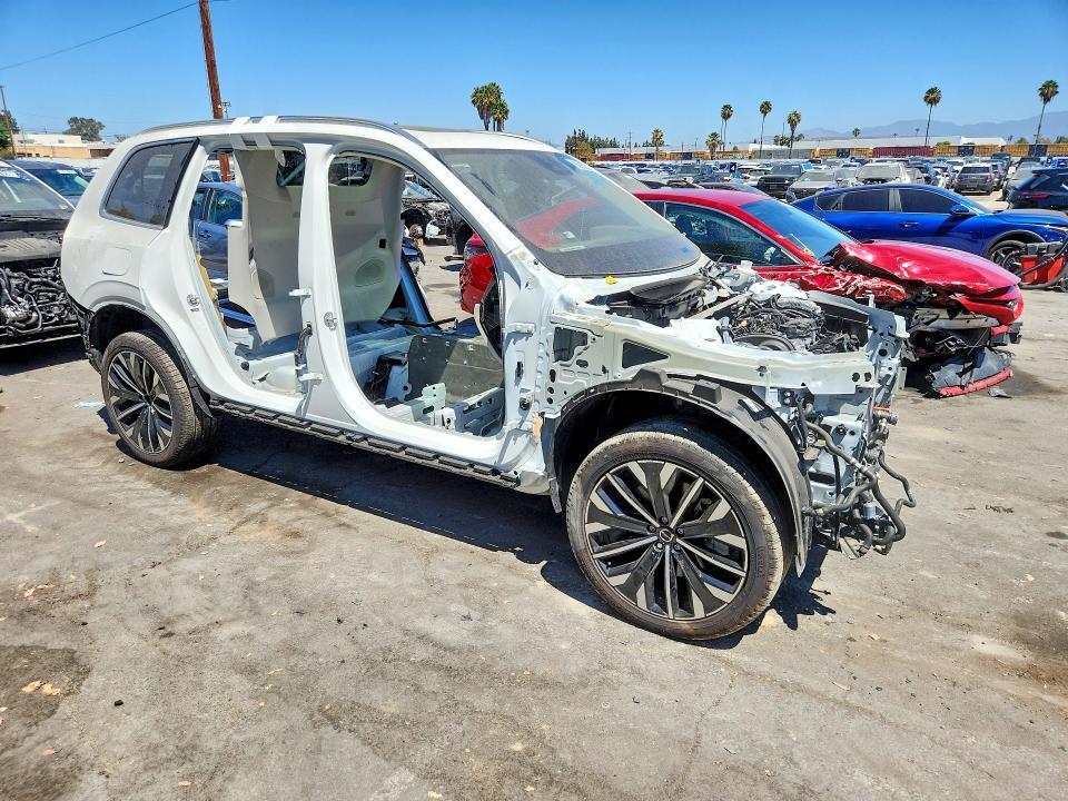 2025 VOLVO XC90 ULTRA — Фото 4 из 13