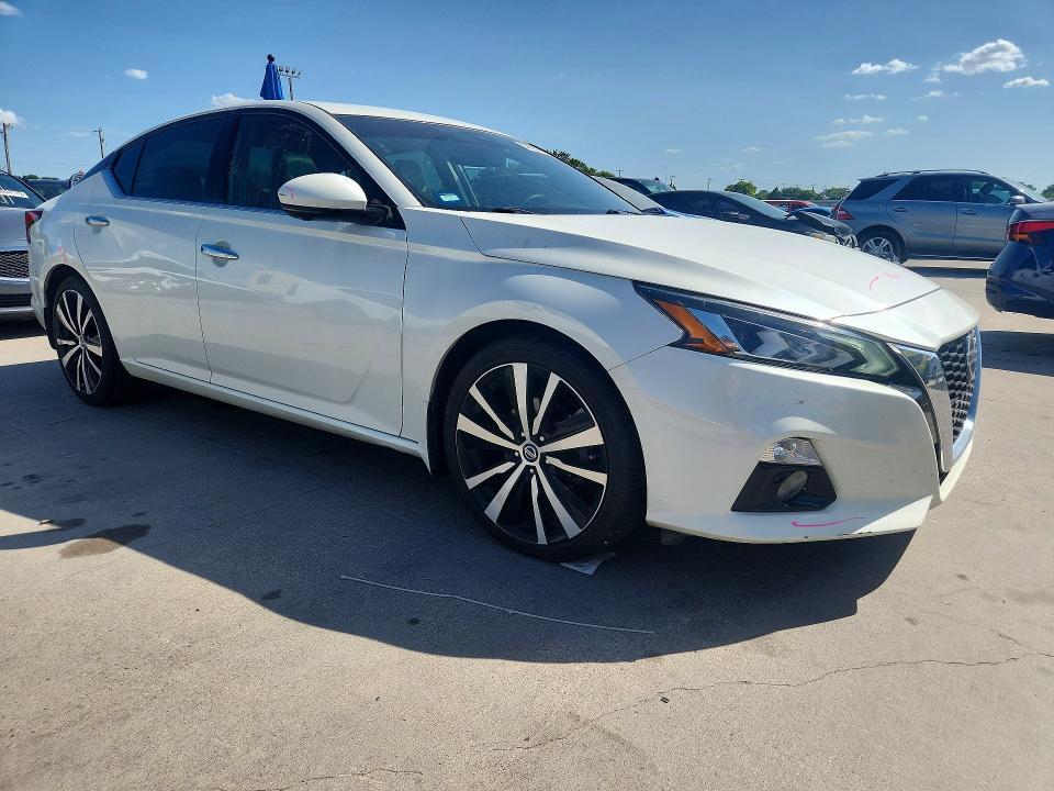 2020 NISSAN ALTIMA PLATINUM — Фото 4 из 12