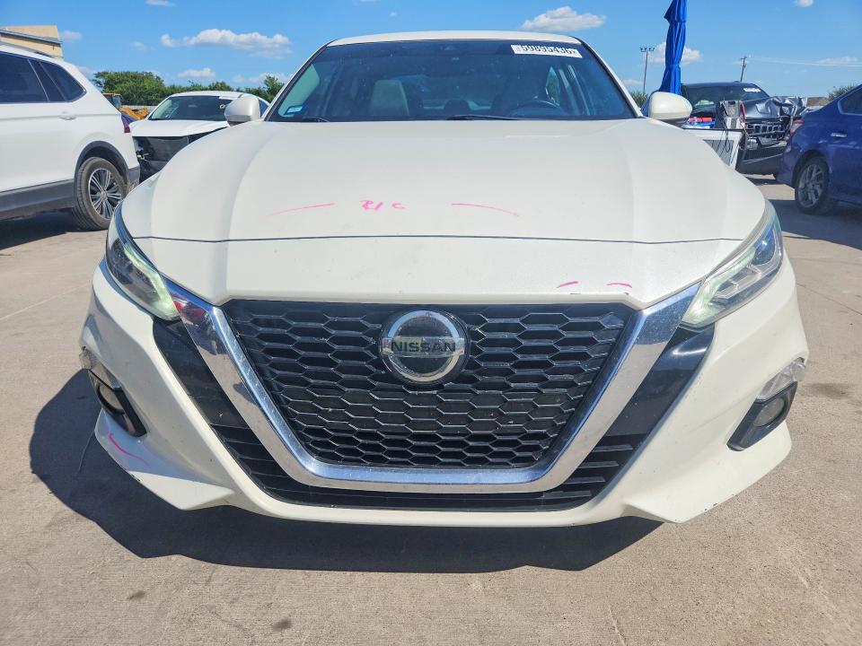 2020 NISSAN ALTIMA PLATINUM — Фото 5 из 12