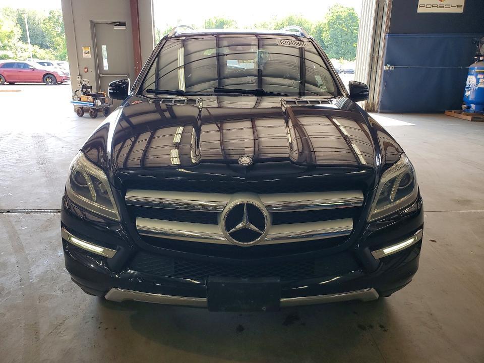 2015 MERCEDES-BENZ GL 450 4MATIC — Фото 5 из 13