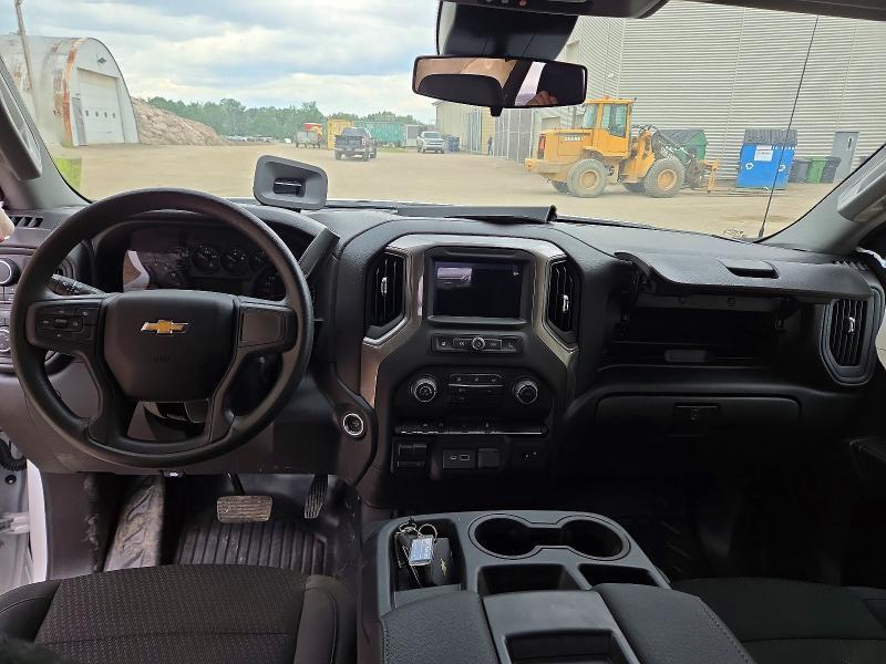 2026 CHEVROLET SILVERADO K1500 — Фото 8 из 12