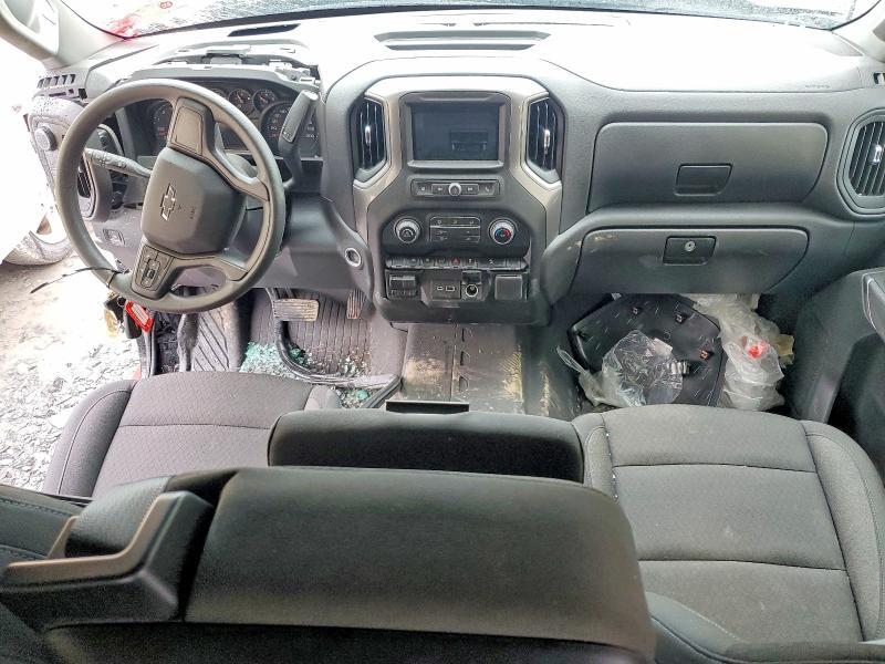 2026 CHEVROLET SILVERADO K1500 TRAIL BOSS CUSTOM — Фото 8 из 13