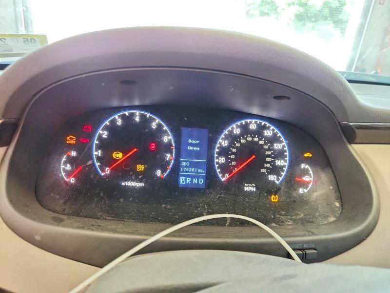 2011 HYUNDAI AZERA LIMITED — Фото 9 из 12