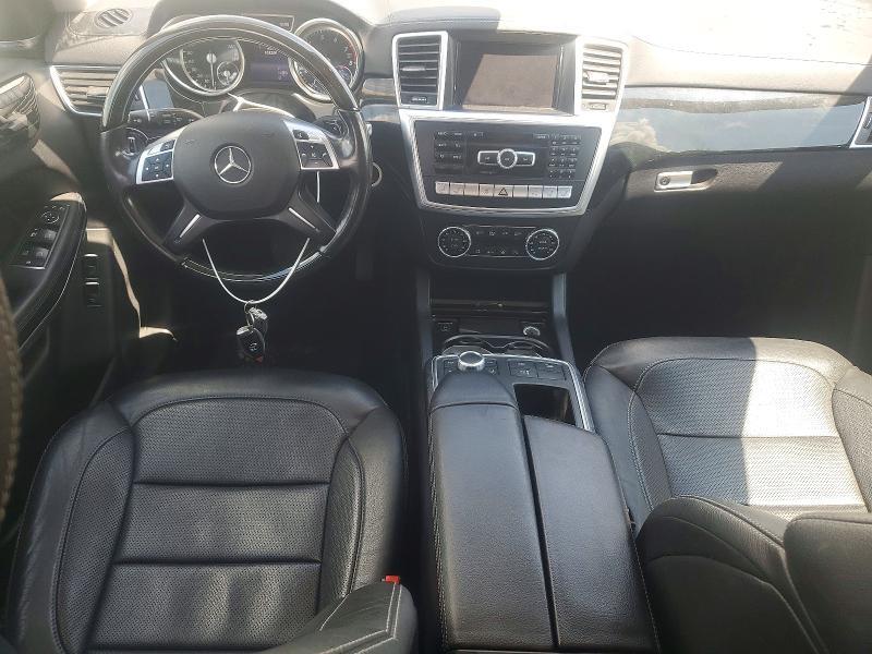 2015 MERCEDES-BENZ GL 550 4MATIC — Фото 8 из 13