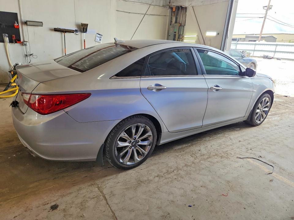 2011 HYUNDAI SONATA — Фото 3 из 12