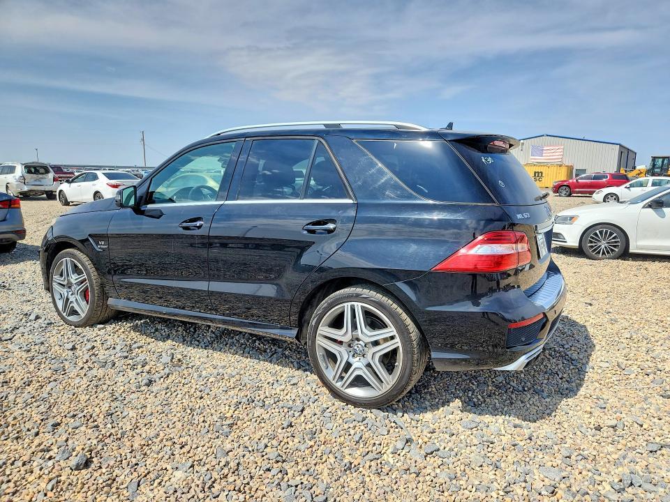 2015 MERCEDES-BENZ ML 63 AMG — Фото 2 из 13
