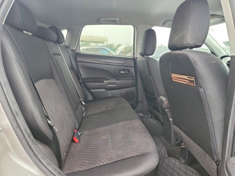 2015 MITSUBISHI OUTLANDER SPORT SE — Фото 11 из 13