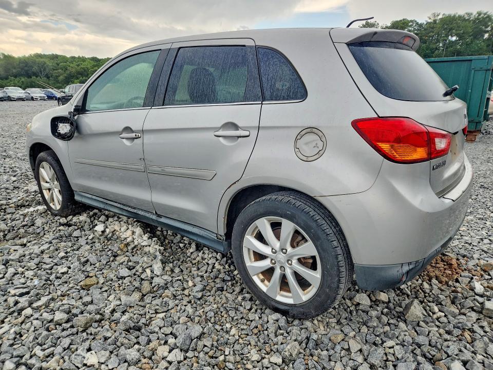 2015 MITSUBISHI OUTLANDER SPORT SE — Фото 2 из 13