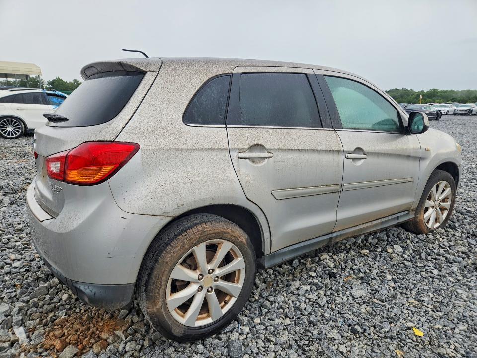 2015 MITSUBISHI OUTLANDER SPORT SE — Фото 3 из 13