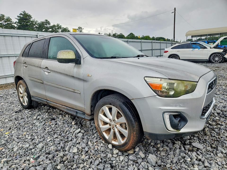 2015 MITSUBISHI OUTLANDER SPORT SE — Фото 4 из 13