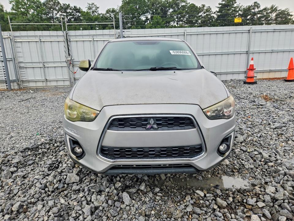 2015 MITSUBISHI OUTLANDER SPORT SE — Фото 5 из 13