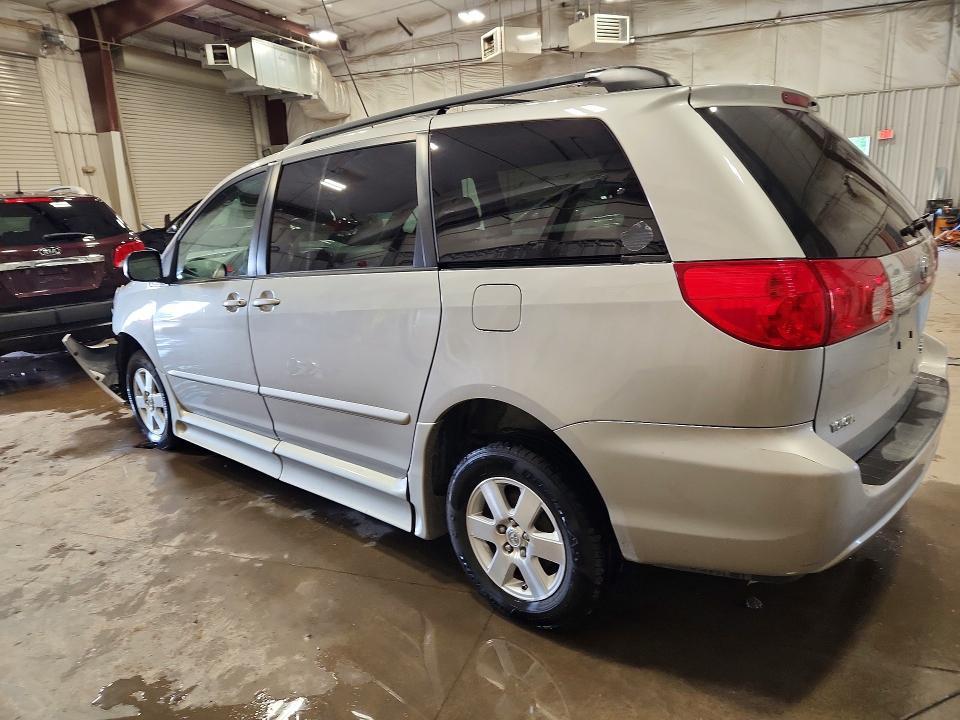 2007 TOYOTA SIENNA LE 8-PASSENGER — Фото 2 из 14
