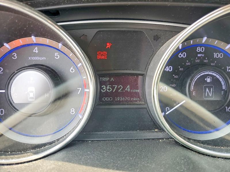 5NPEC4AC1BH091024 2011 HYUNDAI SONATA photo no. 9