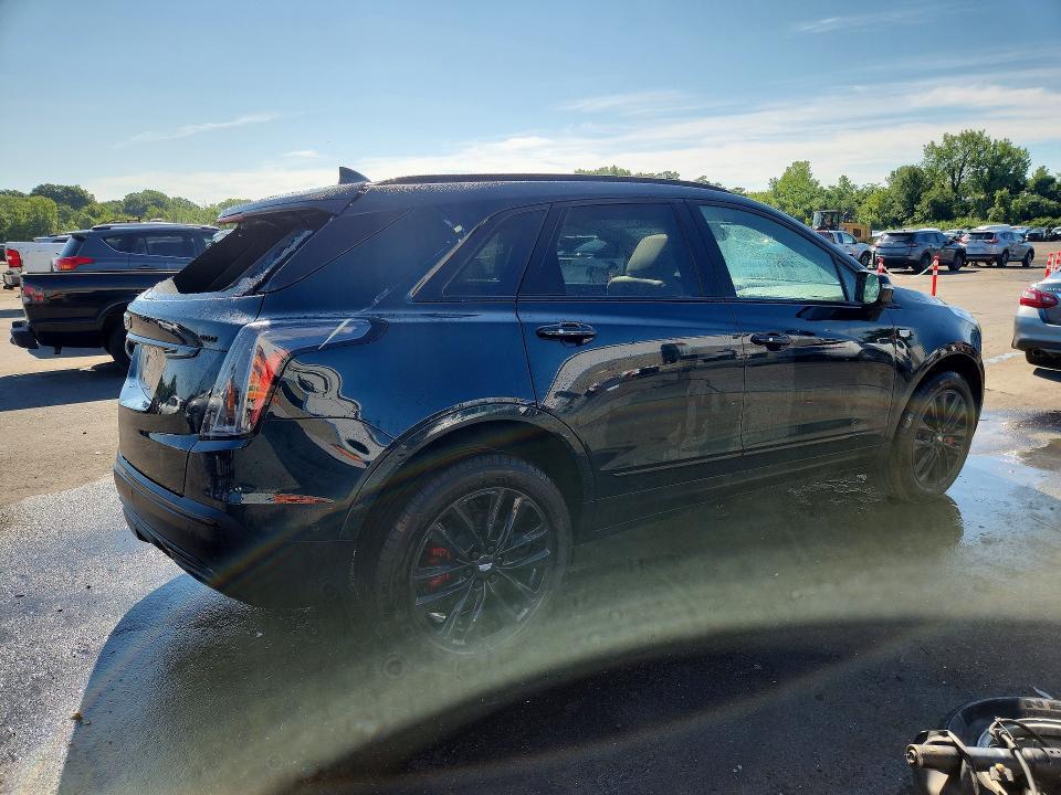 2026 CADILLAC XT5 SPORT — Фото 3 из 13