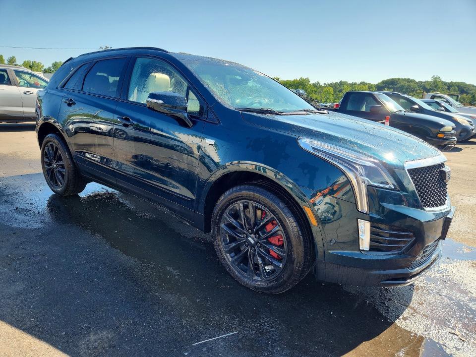2026 CADILLAC XT5 SPORT — Фото 4 из 13