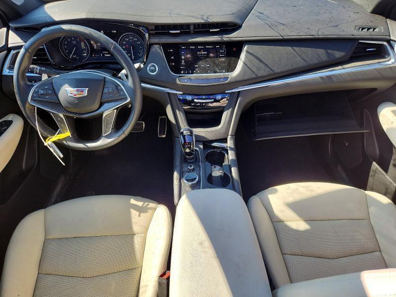 2026 CADILLAC XT5 SPORT — Фото 8 из 13