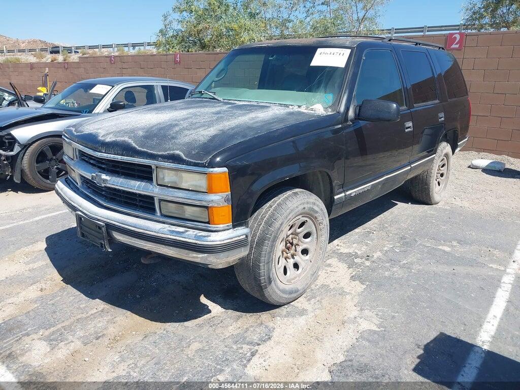 1GNEK13R1XJ548083 1999 CHEVROLET TAHOE photo no. 2
