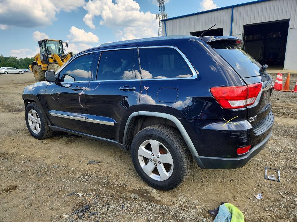1J4RR4GGXBC672697 2011 JEEP GRAND CHEROKEE photo no. 2