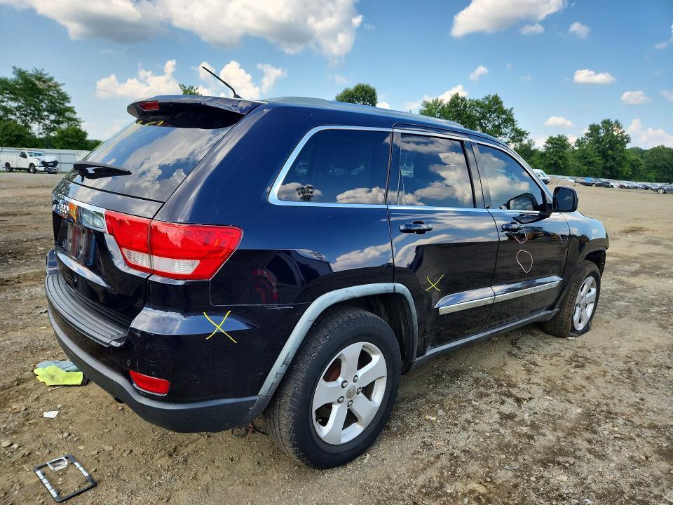 1J4RR4GGXBC672697 2011 JEEP GRAND CHEROKEE photo no. 3