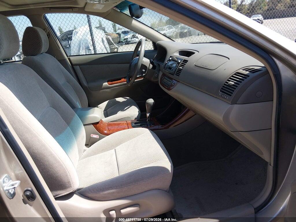 4T1BF32K52U534769 2002 TOYOTA CAMRY photo no. 5