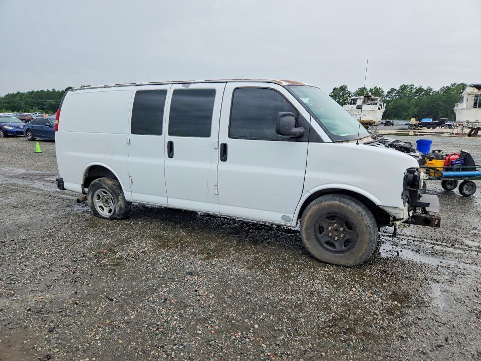 1GCFG15X481194832 2008 CHEVROLET EXPRESS G1500 photo no. 4